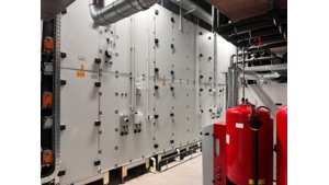 Das RLT-Gerät für die Klimatisierung der Büroflächen fördert in der Stunde 20.000 m³ perfekt aufbereitete Raumluft. | © Walter Bösch GmbH & Co KG